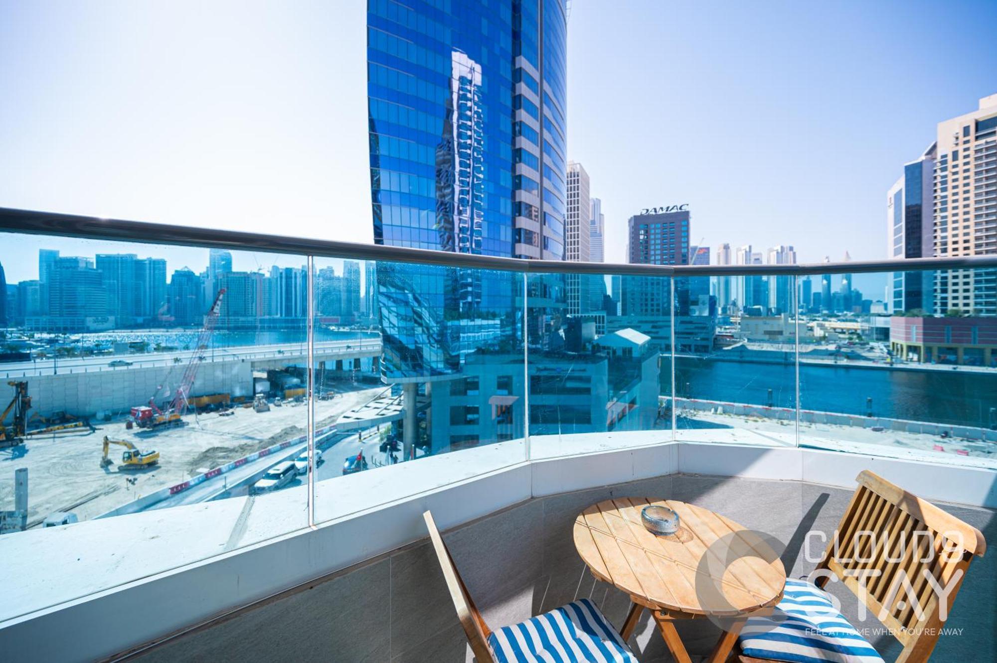 Cloud 9 - The Bay Tower * دبي