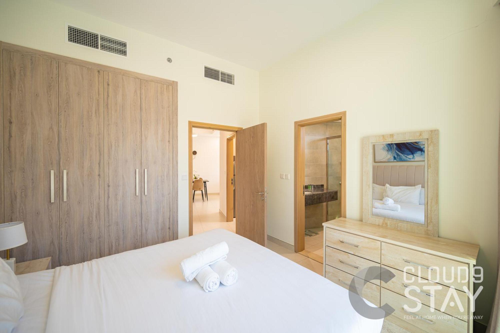 Cloud 9 - The Bay Tower دبي